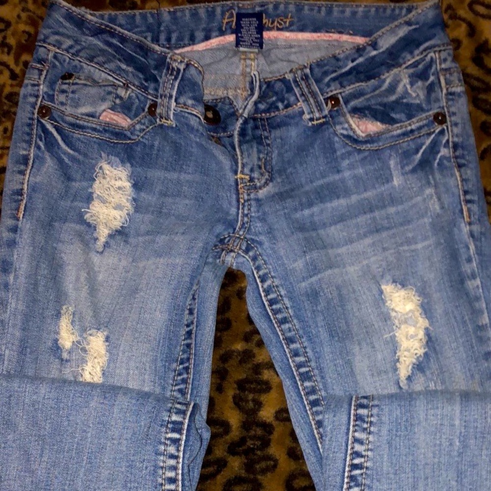 Amethyst distressed blue jeans